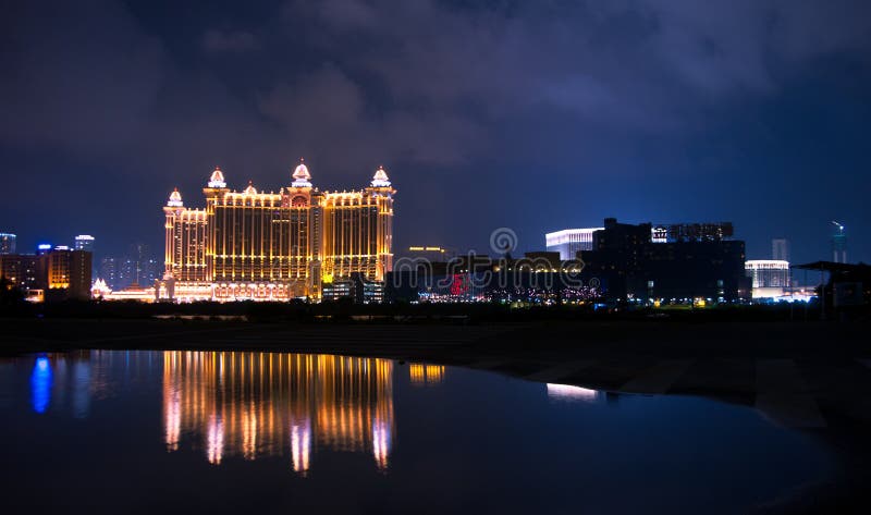 Galaxy Casino em Macau, China — Fotografia de Stock Editorial ©  ixuskmitl@hotmail.com #72919539