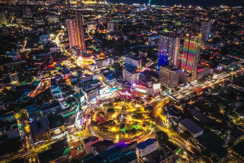 night-view-fuente-circle-cebu-philippines-city-lights-osmeña-wonderful-photo-top-141412065.jpg