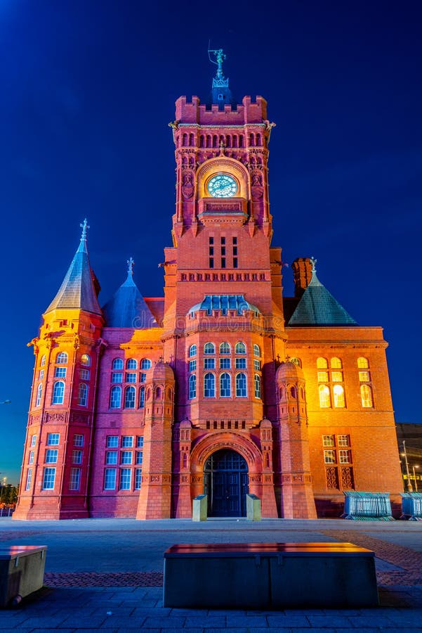 Fun fair at Roald Dahl Plass, Cardiff Bay, Cardiff, Wales Stock Photo -  Alamy