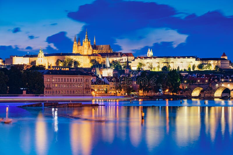 Night view of Prague Castle