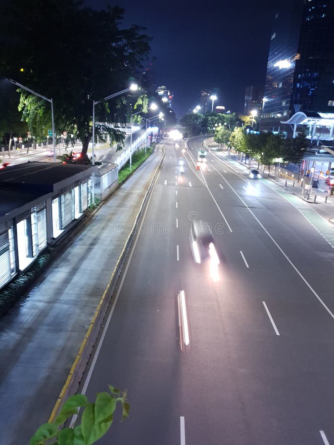 When the City Never Sleeps: Unveiling the Thriving Nightlife Scene Across Global Metropolises