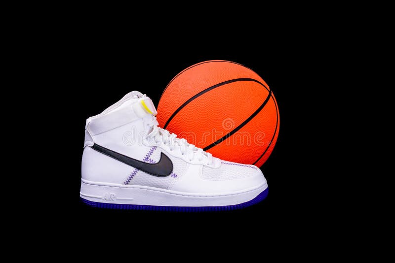 air force 1 basketball shoe