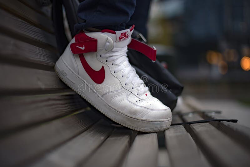 Milan Italy July 2020 Boy Wearing Nike Air Force One – Stock Editorial  Photo © Albo73 #540267044