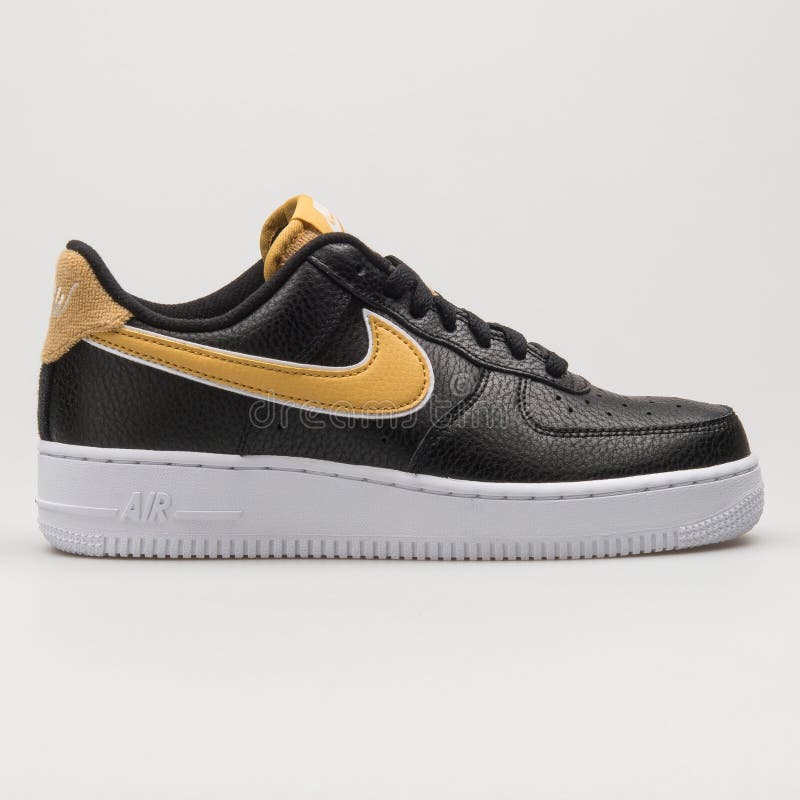 nike air force 1 07 suede black white