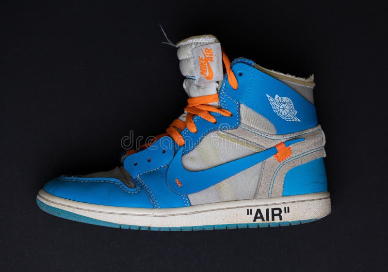 Nike Air Jordan 1 Off White UNC. Air Jordan University of North Carolina Colorway.