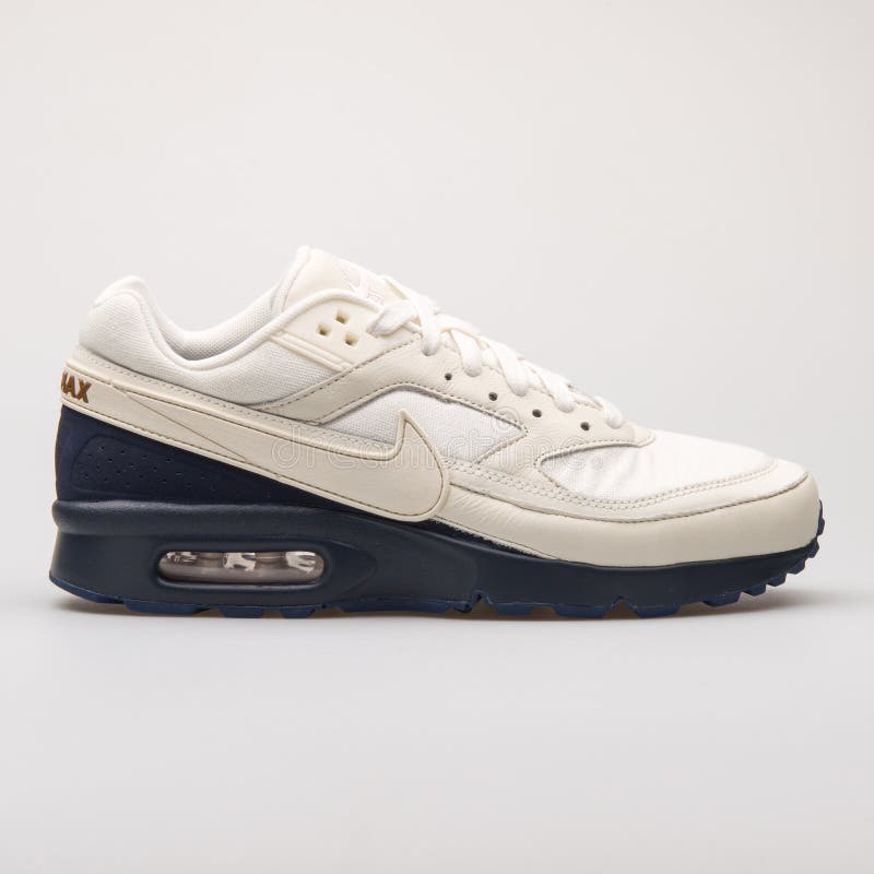 Revolutionary forget Artifact Nike Air Max BW Premium White and Navy Blue Sneaker Editorial Image - Image  of pair, athletic: 146934725