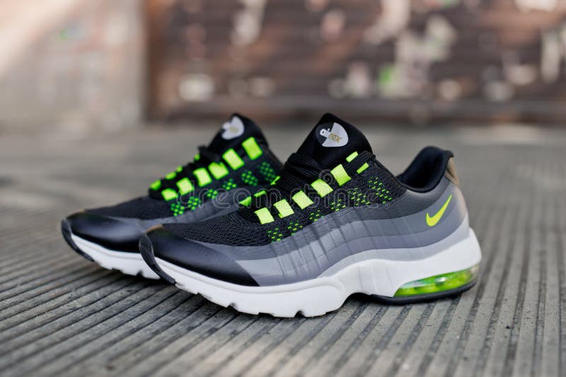 nike w air max 95 ultra black volt