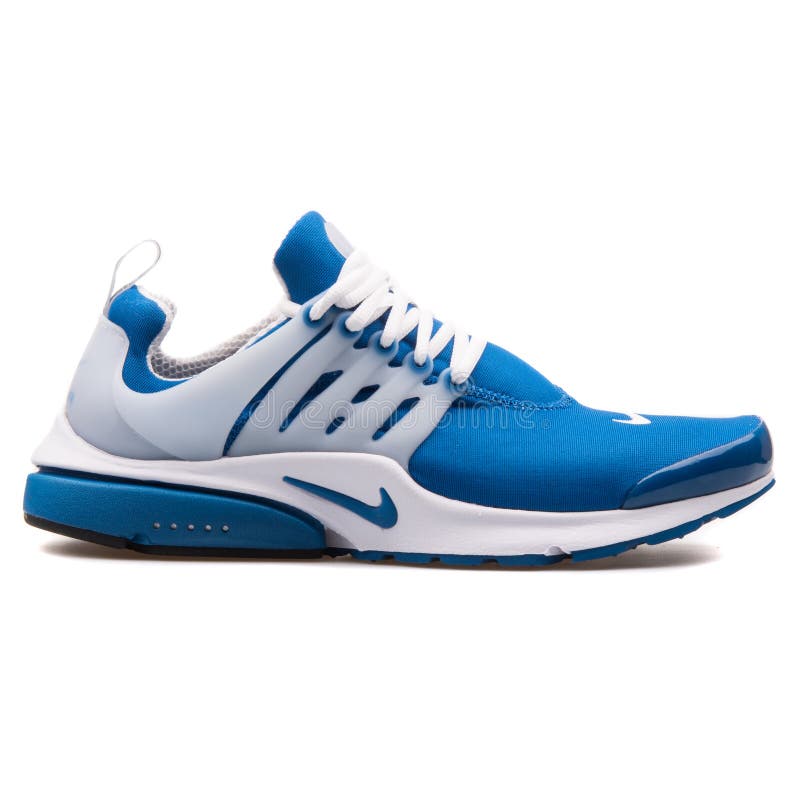 Nike Air Presto Zapatilla De Azul Blanca De QS Fotografía editorial - Imagen de calzado, equipo: 151082672