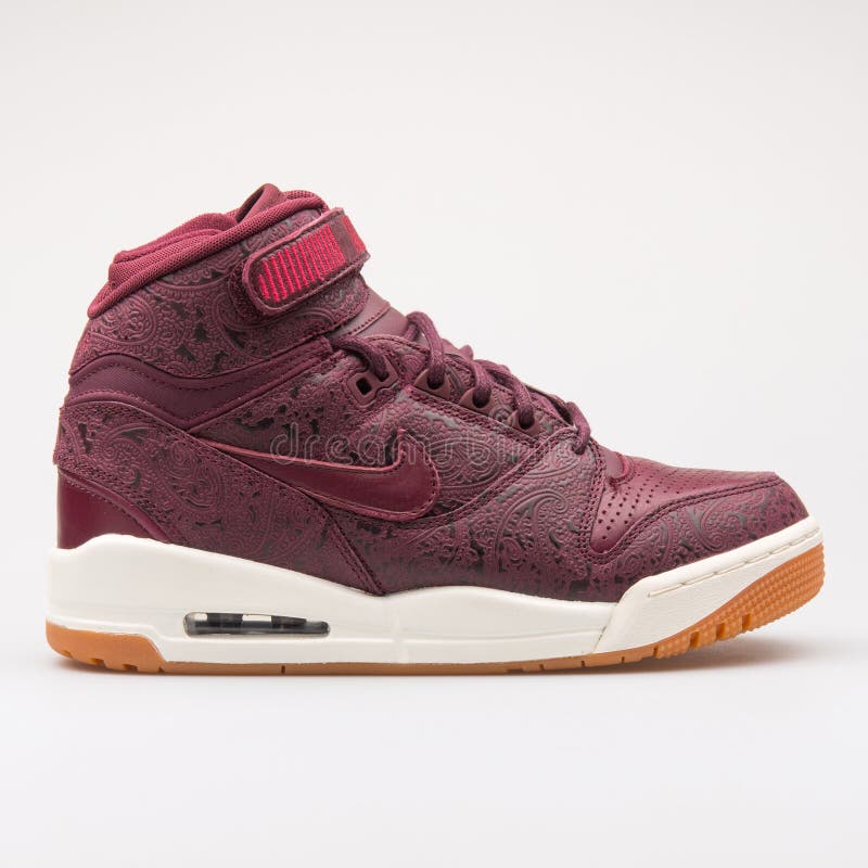 Nike Air Revolution Premium ESS 