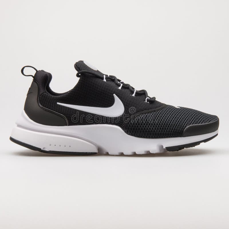 Nike Presto Fly Sneaker Gris editorial - Imagen cordones: 180648092