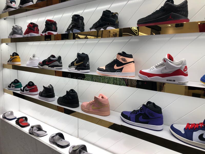 nike store fashion square