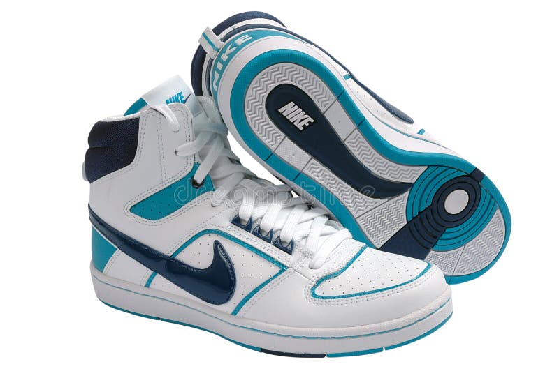 shoes carnival nike