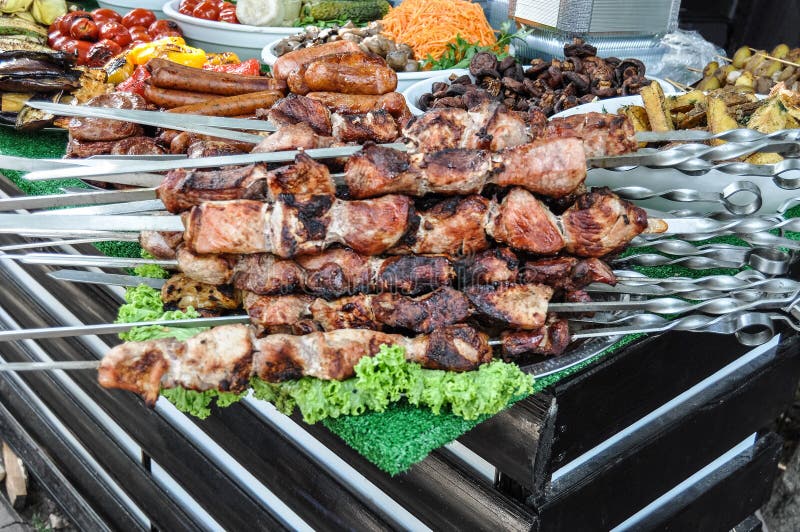 No espeto saboroso pronto imagem de stock royalty free