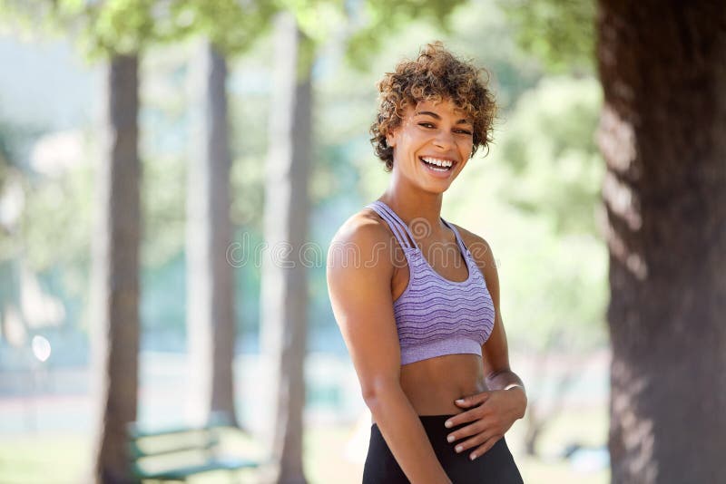 Ropa Deportiva De Moda. Estilo Deportivo. Mujer De Fitness Usa