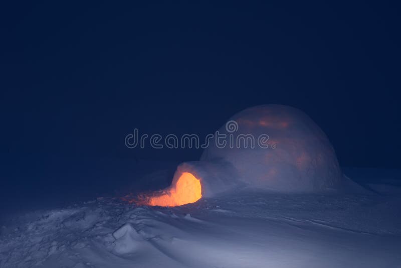 Noc i śniegu igloo zdjęcie royalty free Noc i śniegu igloo zdjęcie royalty free