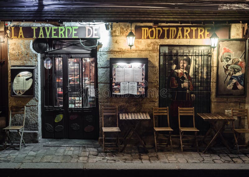 Noc widok typowa restauracja w artysty ` ćwiartce Mo obrazy stock Noc widok typowa restauracja w artysty ` ćwiartce Mo obrazy stock
