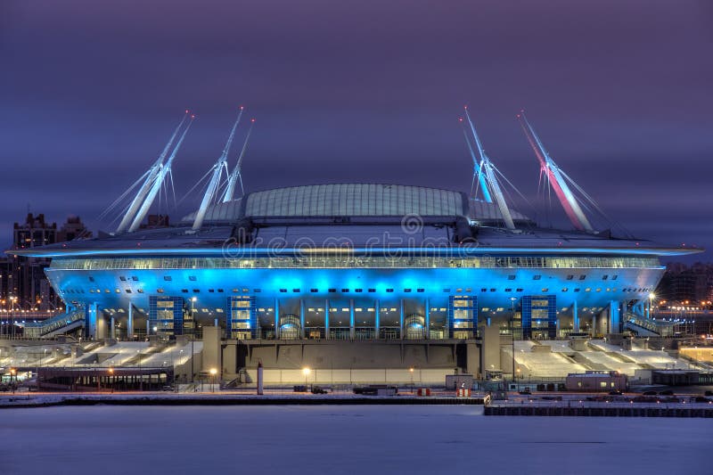 Nocy iluminacja stadium dla FIFA pucharu świata Rosja, święty fotografia royalty free Nocy iluminacja stadium dla FIFA pucharu świata Rosja, święty fotografia royalty free