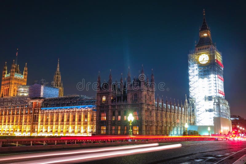Nocy scena Big Ben i dom parlament w Londyn fotografia stock