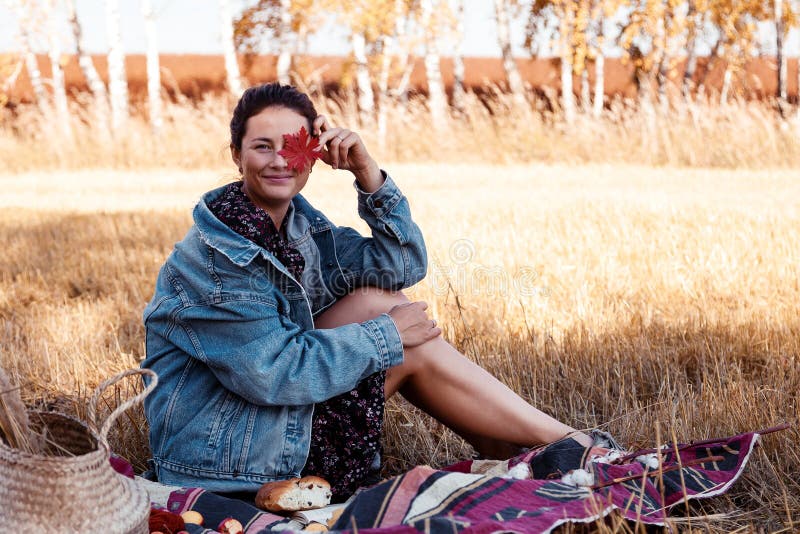 Πικ-νίκ στο καθαρό αέρα στοκ φωτογραφίες με δικαίωμα ελεύθερης χρήσης