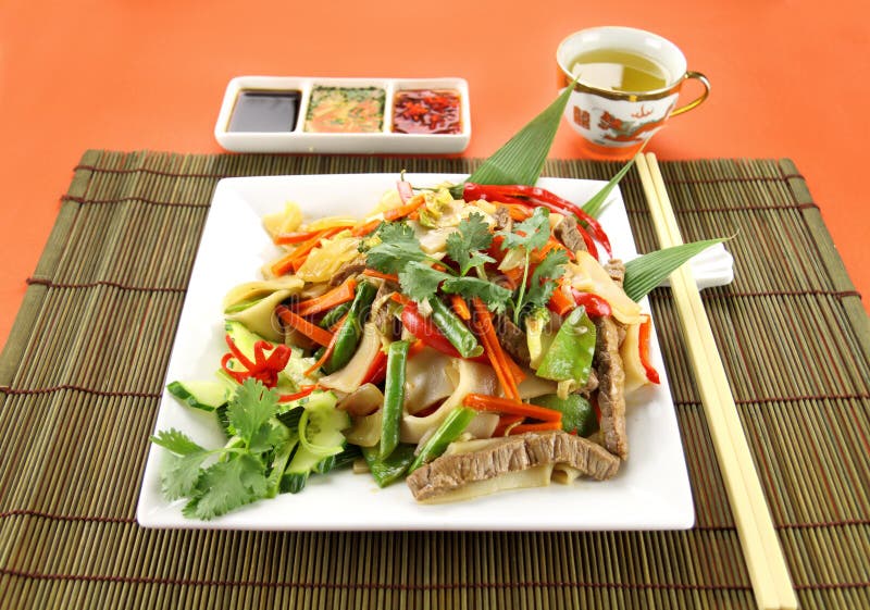 Noodle Stirfry βόειου κρέατος στοκ φωτογραφία με δικαίωμα ελεύθερης χρήσης