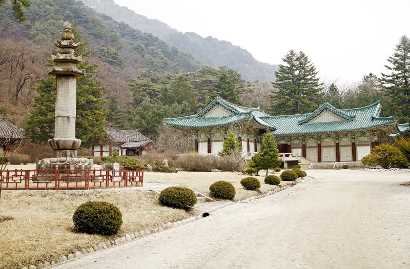 Nordkoreanischer Tempel lizenzfreies stockbild