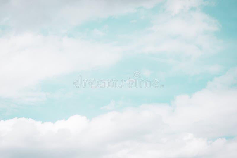 Nori albaștri pe fond albastru deschis albastru acamarin stock photos