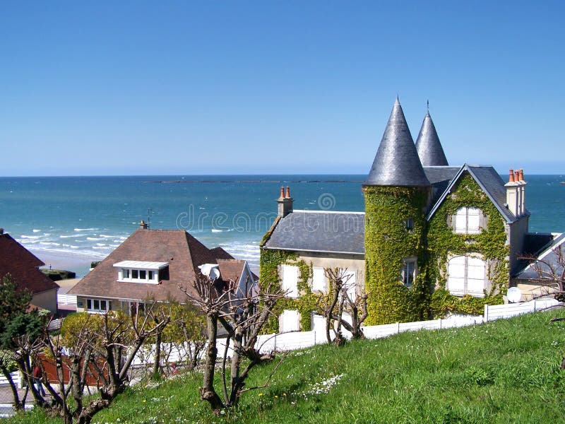 NormandieKüste stockfoto. Bild von normandie, wellen 1383658