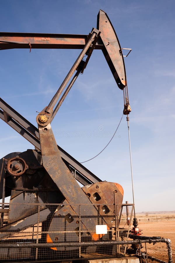 North Dakota Oil Pump Jack Fracking Crude Extraction Machine Stock