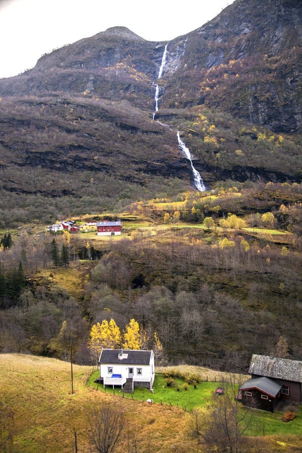 Norwegen, Land im Herbst lizenzfreies stockfoto