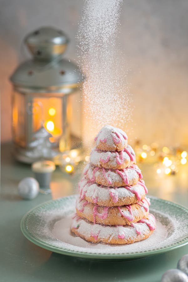 https://thumbs.dreamstime.com/b/norwegian-almond-cake-cookies-pink-icing-powdered-sugar-form-spruce-tree-christmas-new-year-composition-263277157.jpg