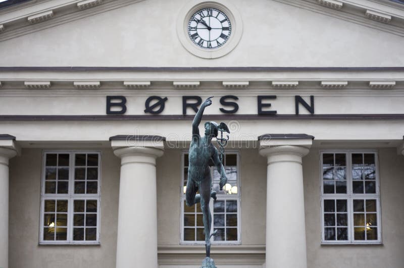 The Norwegian Stock Exchange Oslo Børs with statue