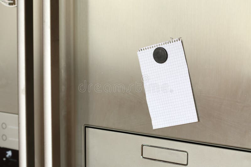 Nota sobre el refrigerador imagen de archivo Nota sobre el refrigerador imagen de archivo