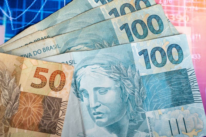 Notas de 100 reais do brasil Stock Photo by ©joelfotos 144692049