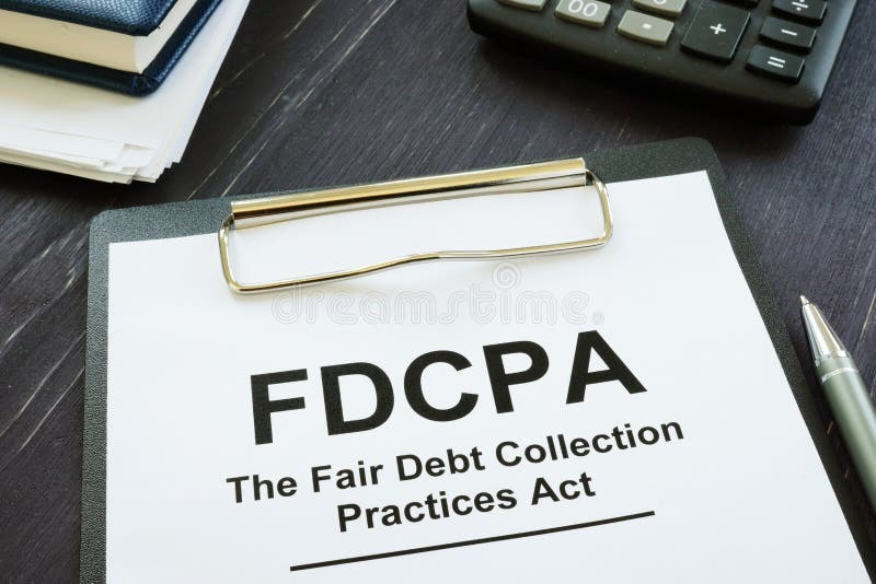 Notatka na piśmie przedstawia tekst FDCPA Ustawa o zasadach należytej windykacji długów