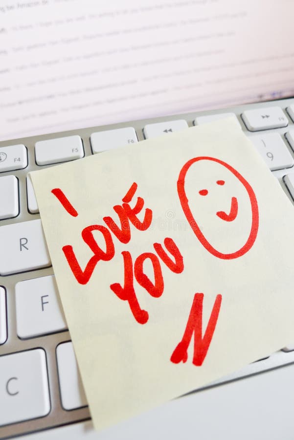 Note on computer keyboard: i love you