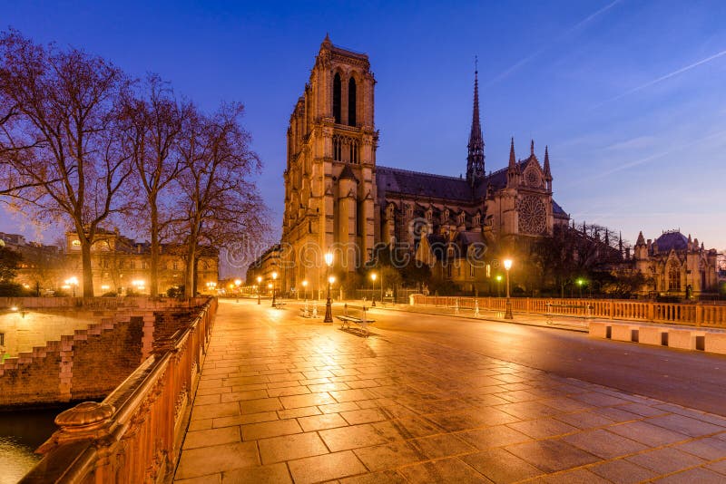 Notre Dame Cathedral Pont Au Double Dawn Paris France Stock Photos ...