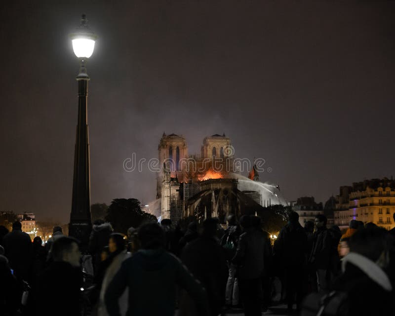 Notre Dame de Par?s fuego abril de 2019 imágenes de archivo libres de regalías Notre Dame de Par?s fuego abril de 2019 imágenes de archivo libres de regalías