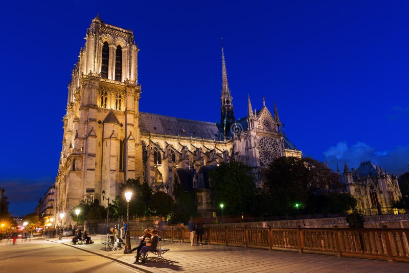 Notre Dame of Paris at Night Editorial Stock Photo - Image of city ...