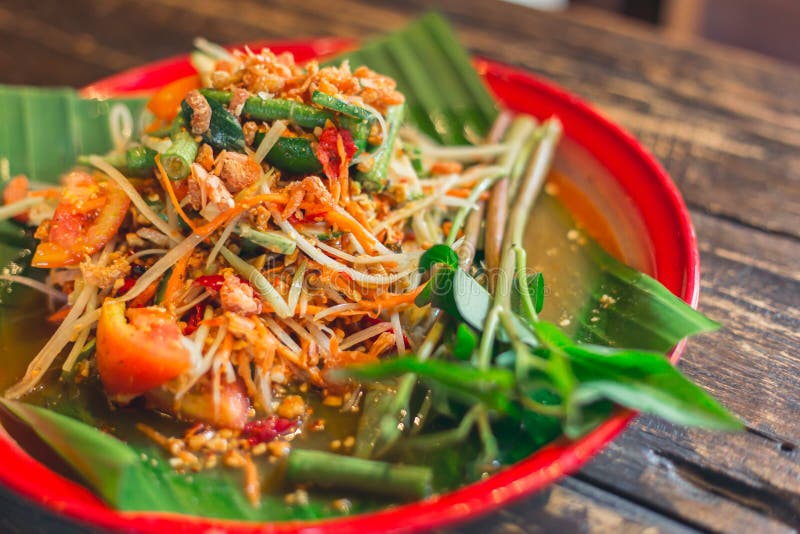 Nourriture saine chaude et épicée de papaye de salade de recette de som de régime thaïlandais de Tam image stock Nourriture saine chaude et épicée de papaye de salade de recette de som de régime thaïlandais de Tam image stock