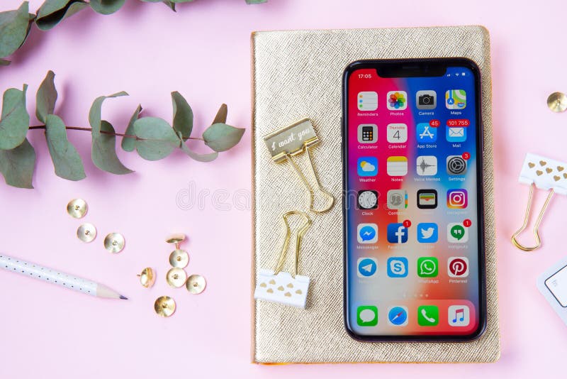 Nouvel iPhone X photographie stock libre de droits Nouvel iPhone X photographie stock libre de droits