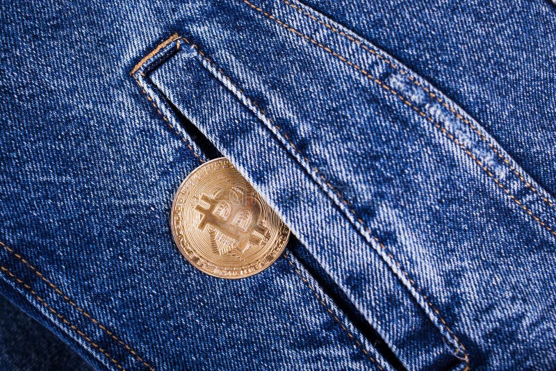 Nouvelle pièce de monnaie de bitcoin photographie stock libre de droits Nouvelle pièce de monnaie de bitcoin photographie stock libre de droits