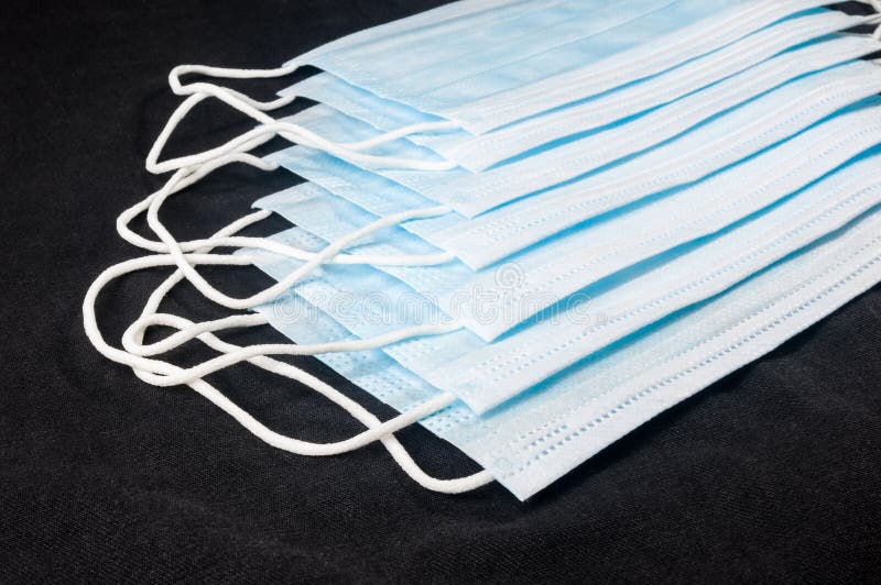 Novel coronavírus COVID- 19 - máscaras médicas de proteção Surto de coronavírus chinês, síndrome respiratória do Médio Oriente co fotografia de stock Novel coronavírus COVID- 19 - máscaras médicas de proteção Surto de coronavírus chinês, síndrome respiratória do Médio Oriente co fotografia de stock