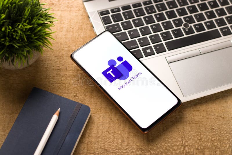 11 novembre 2021 nella parte occidentale del bangal india : logo di microsoft team sull'immagine della schermata del telefono. fotografia stock