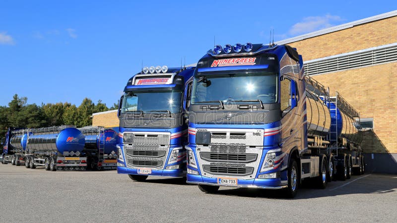 Nowe Volvo FH Cysternowe Ciężarówki Na Jardzie Obraz Stock