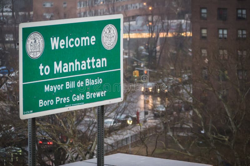 NOWY JORK, usa - LUTY 24, 2018: Powitanie Manhattan, Mayor Bill De Blasio zdjęcie stock NOWY JORK, usa - LUTY 24, 2018: Powitanie Manhattan, Mayor Bill De Blasio zdjęcie stock