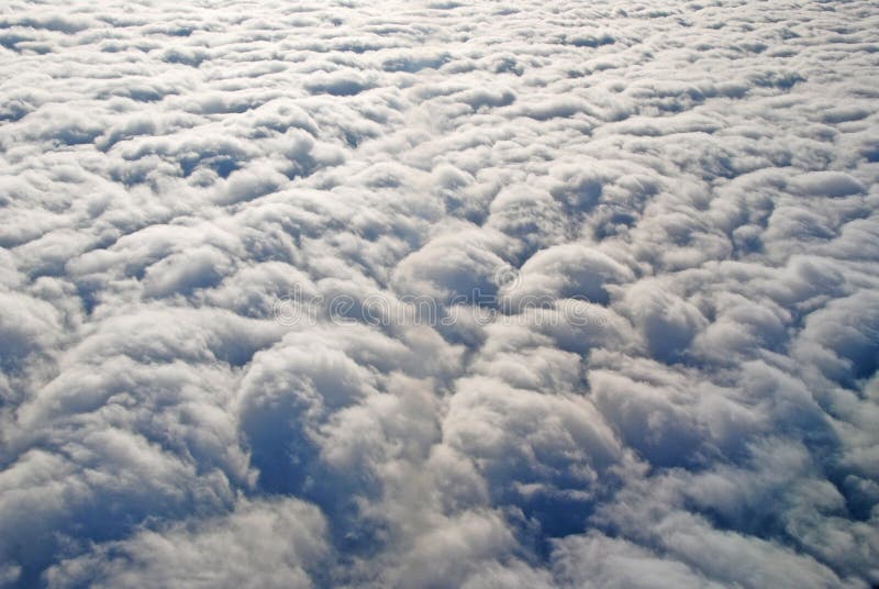 Nuages stratus de ci-avant photos libres de droits Nuages stratus de ci-avant photos libres de droits