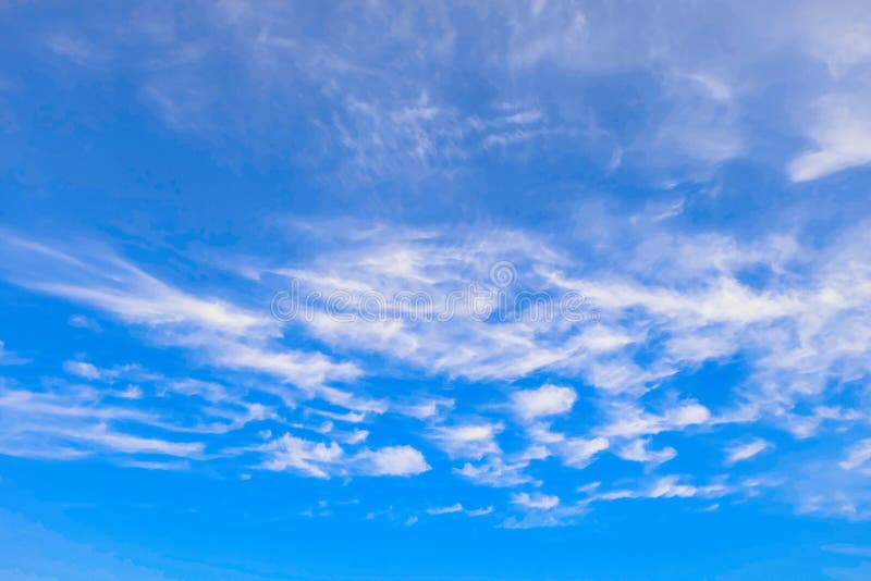 Nubes En Un Cielo Azul Soleado Fondo Celeste Foto De Archivo Imagen