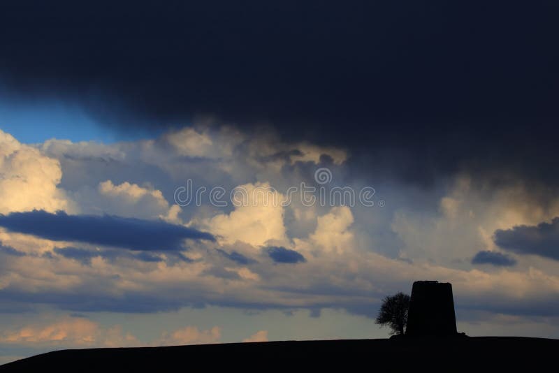 Nubes negras y tempestuosas imagen de archivo libre de regalías