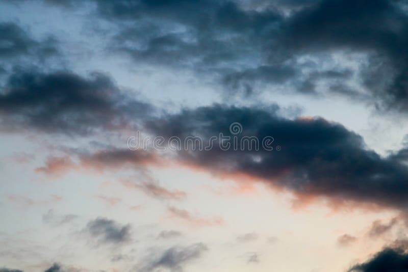 Nubes oscuras imagenes de archivo Nubes oscuras imagenes de archivo