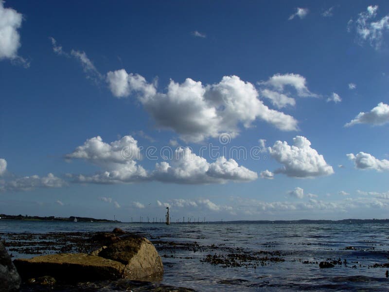 nubes sobre el fiordo foto de archivo nubes sobre el fiordo foto de archivo